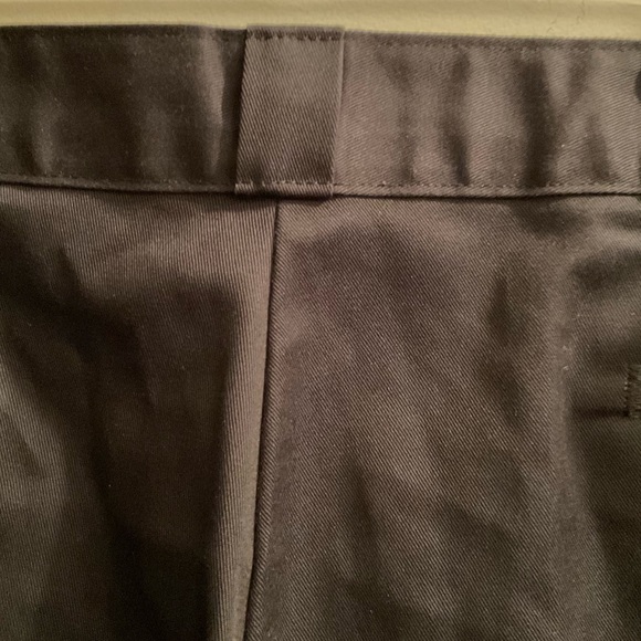 Dickies Loose Fit Mens Pants (NWOT) 44x32 - Picture 4 of 7